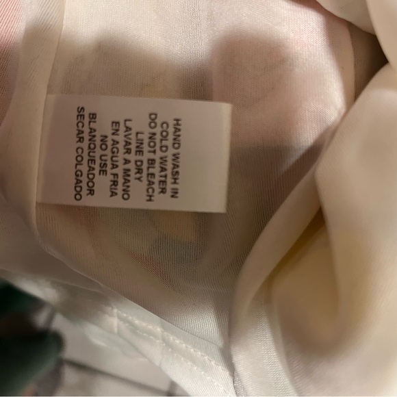 Entro Vibrant Floral Mini Dress Size Medium NWT - Picture 6 of 6